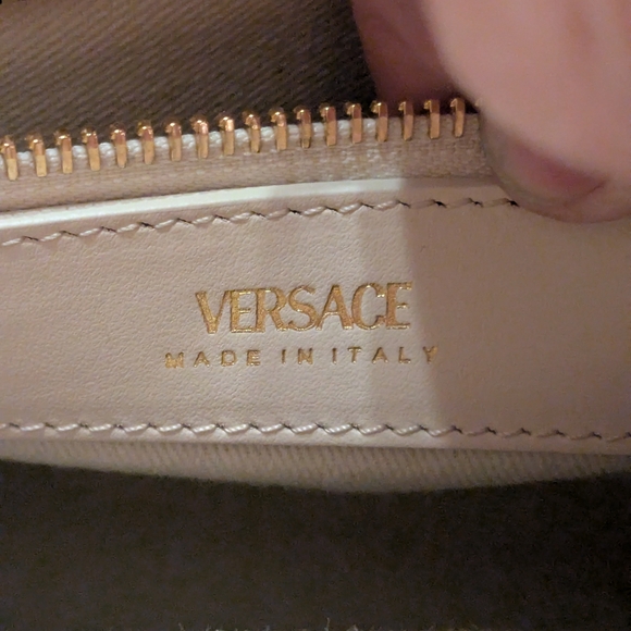 Versace Medusa Barocco Tote Bag - Picture 16 of 16